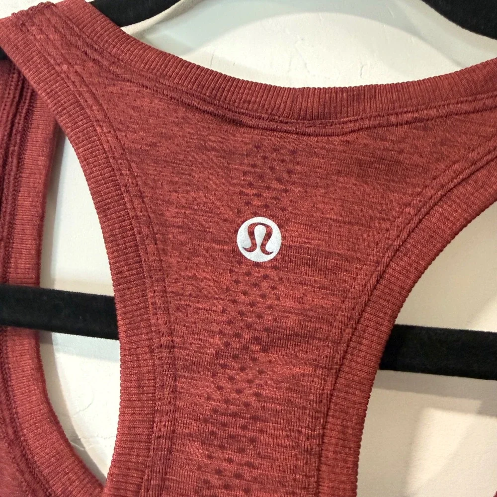 Lululemon Womens Swiftly Tech Racerback Tank Top 2.0 6 Red Excellent Heathered